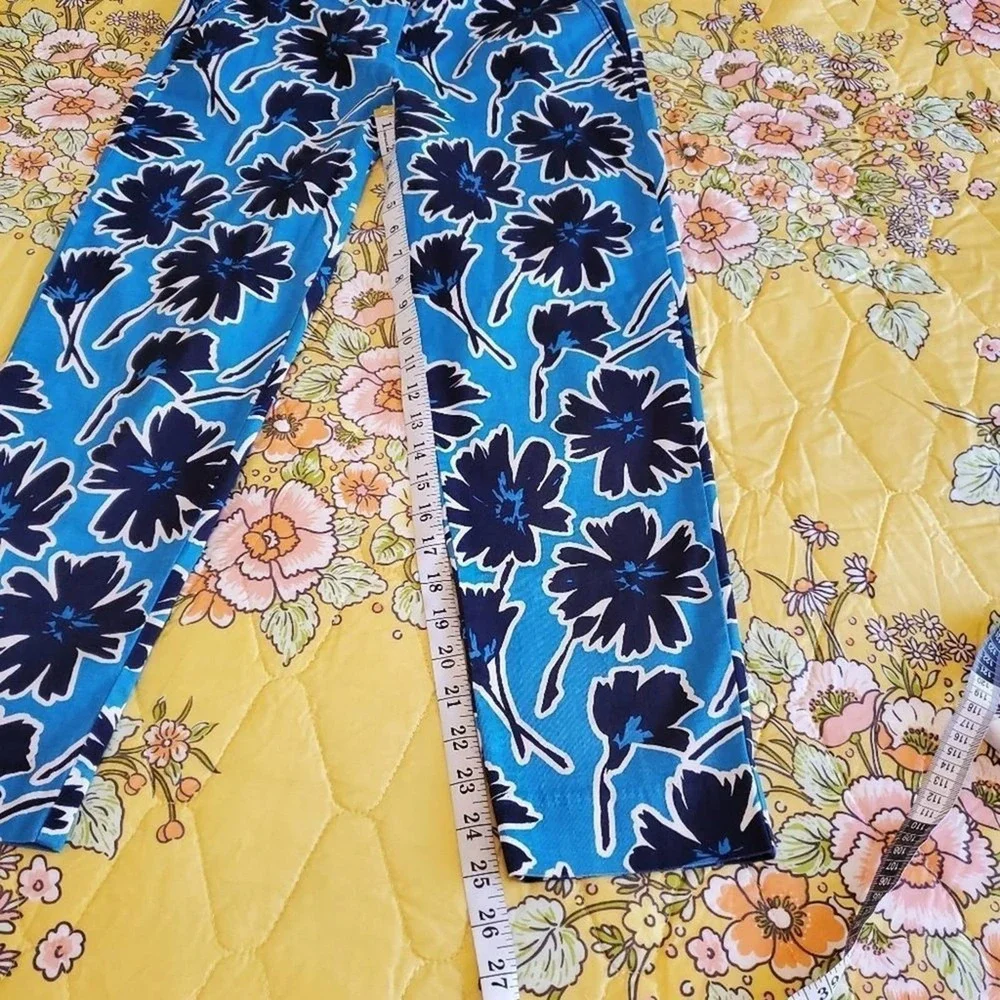 J. Crew floral straight leg cropped pants‎ Size 2